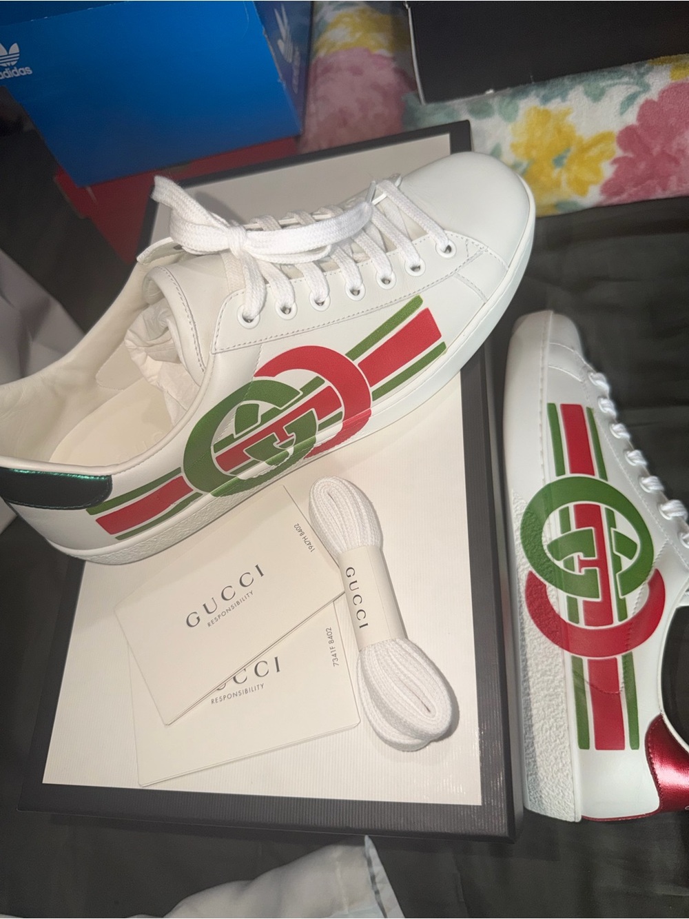 Gucci White Leather Sneakers with Red & Green Signature Stripe